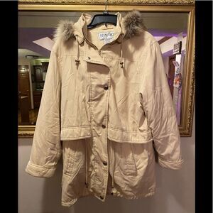 Bernardo women medium winter coat with detachable hood